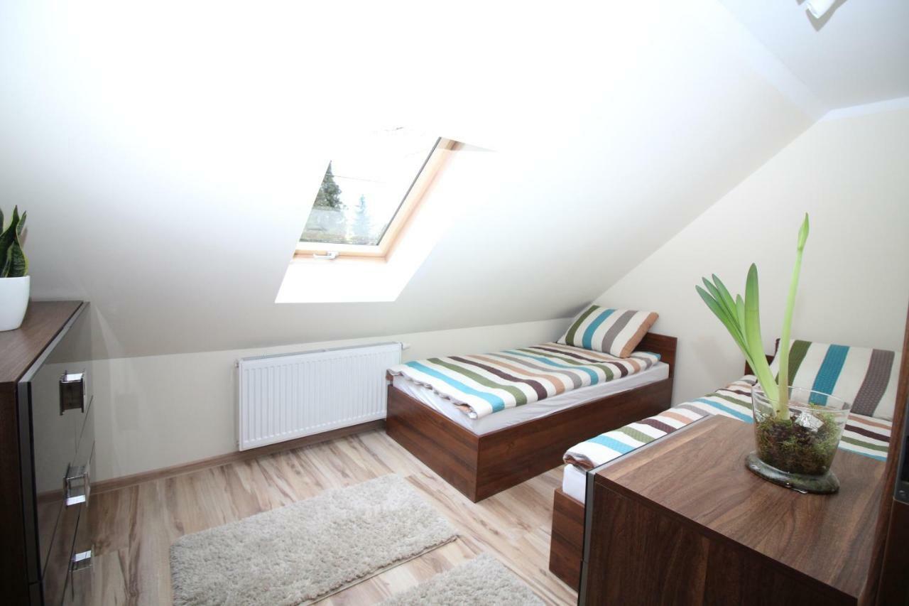 Apartamenty Trzciana เชชูฟ ภายนอก รูปภาพ