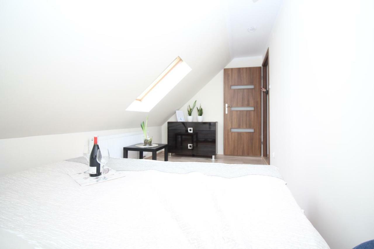 Apartamenty Trzciana เชชูฟ ภายนอก รูปภาพ